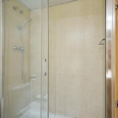 4ind1112 - One Bedroom *