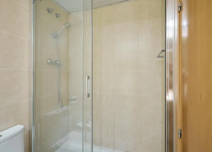 4ind1112 - One Bedroom *